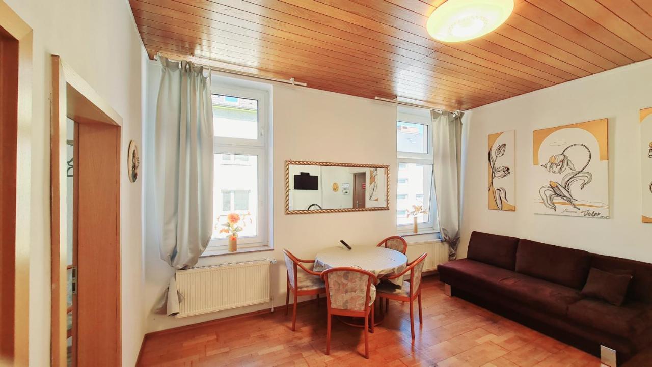 Elena Flat Tulpe Duisburg Zentrum Bagian luar foto